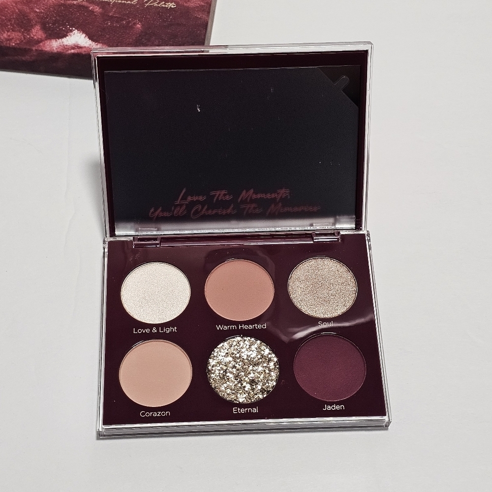 New Dominique Cosmetics Unconditional Palette - Picture 2 of 5